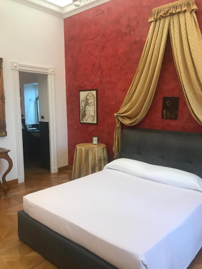 Elegante Appartamento Nel Centro Di Roma Exterior photo